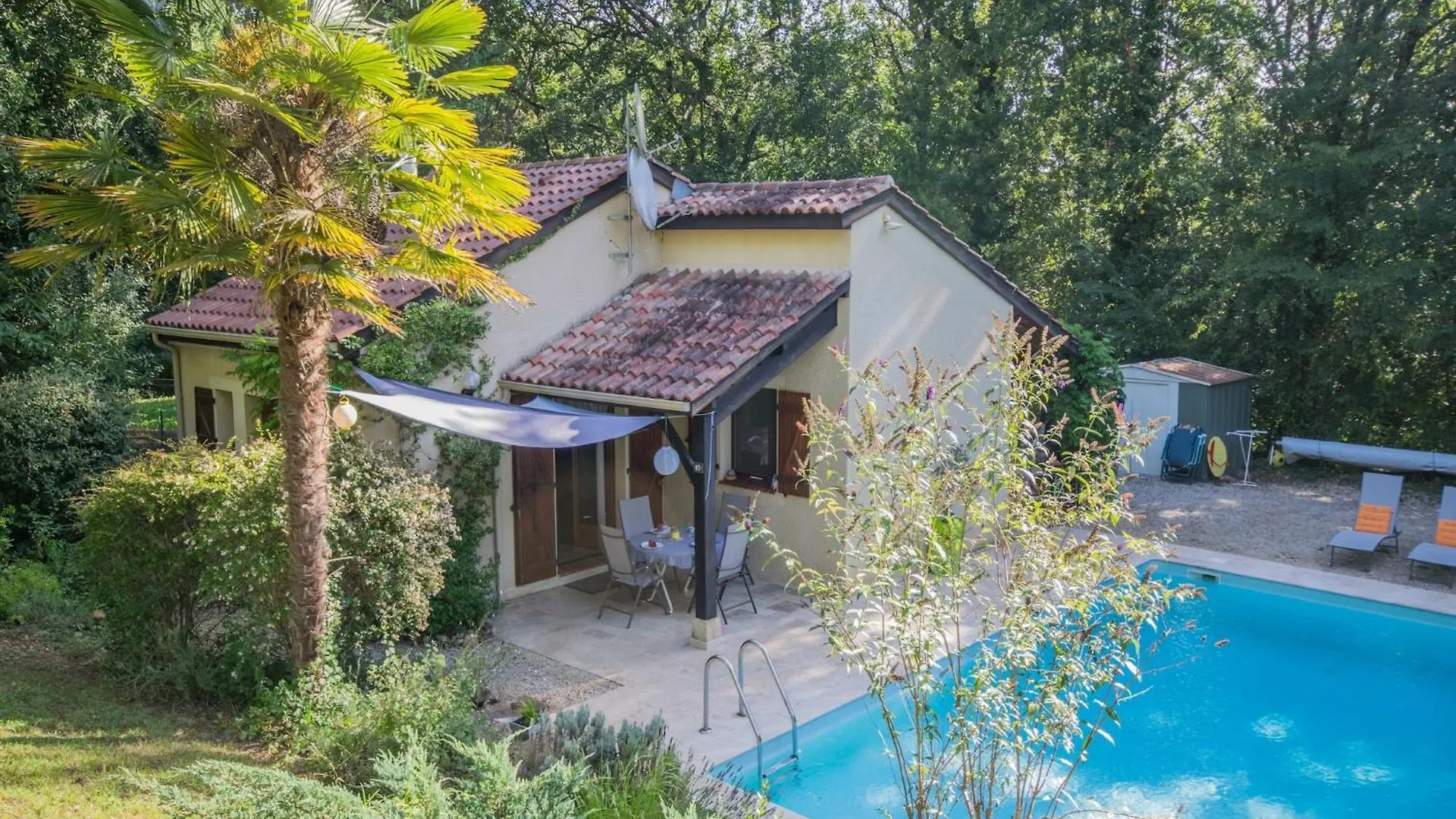 Quiet Holiday Home With Large Pool, Cleaning Included Saint-Martin-le-Redon